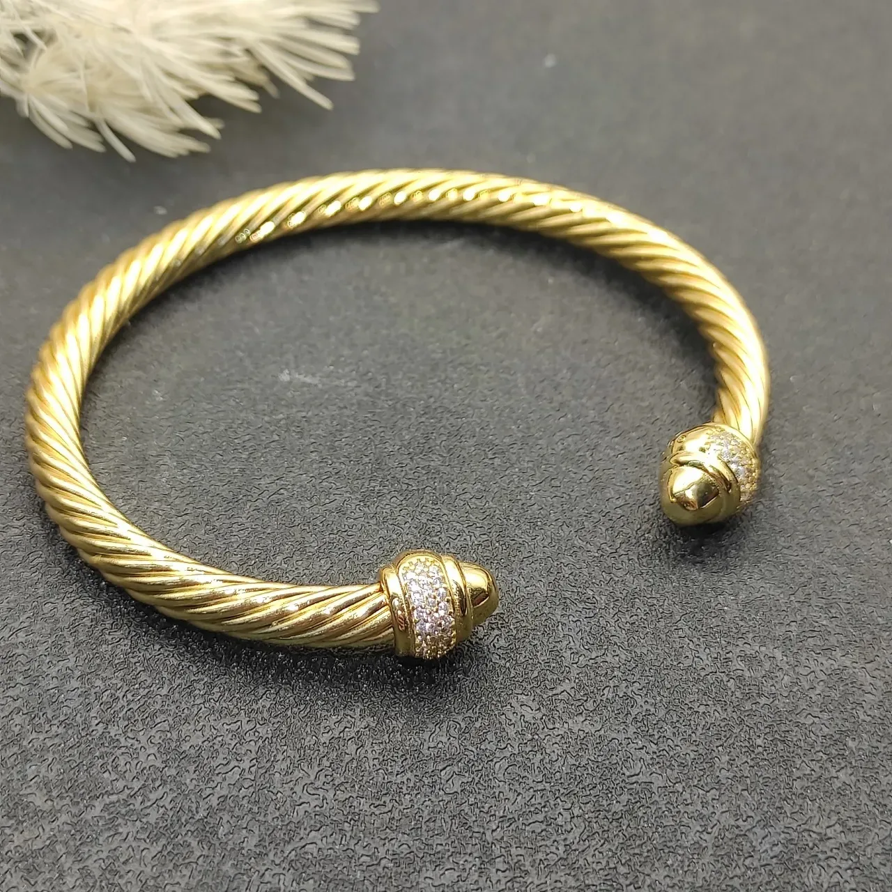 Tiffany & Co. HardWear Corde Tordue Capuchon Diamants Pavé Bracelet en Or 9