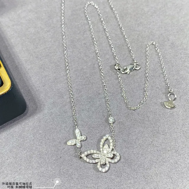 Tiffany & Co. Collar de Plata con Diamantes Pavé-Set Transparentes de Mariposa Abierta 2