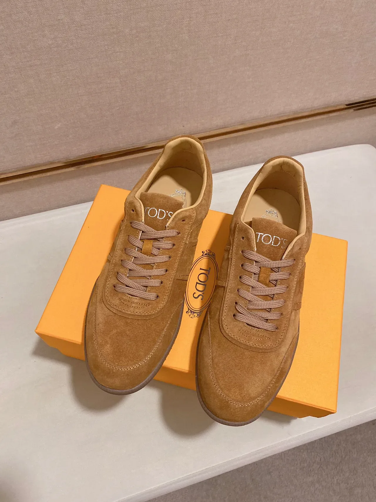Tod's Gommino Sneakers Lifestyle Marron Beige Daim Low-Top 4