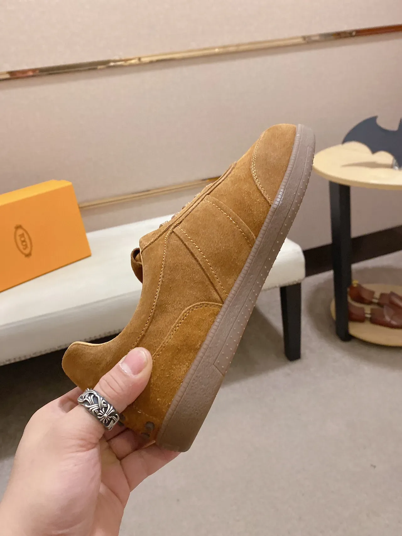 Tod's Gommino Sneakers Lifestyle Marron Beige Daim Low-Top 6