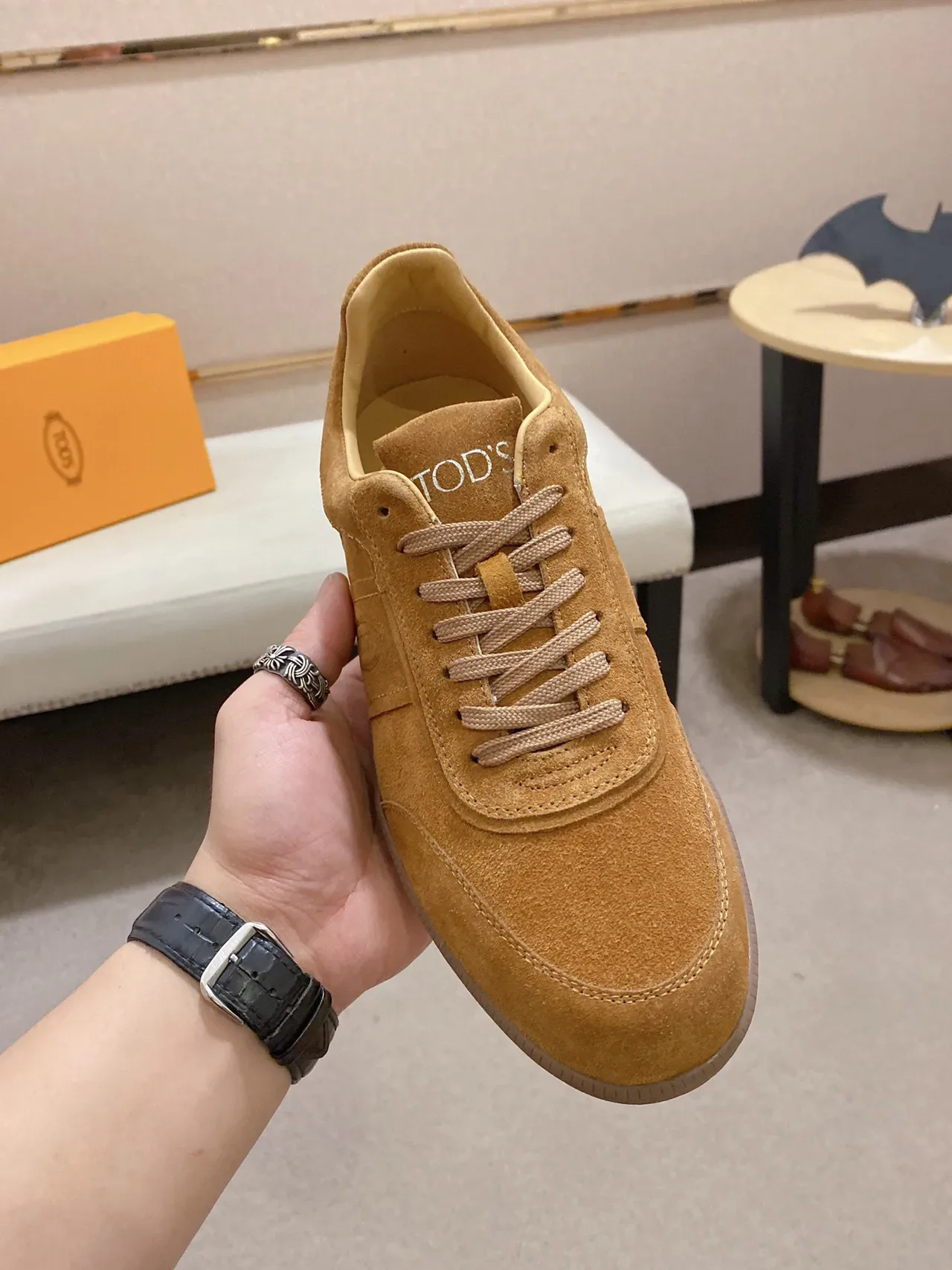 Tod's Gommino Sneakers Lifestyle Marron Beige Daim Low-Top 9