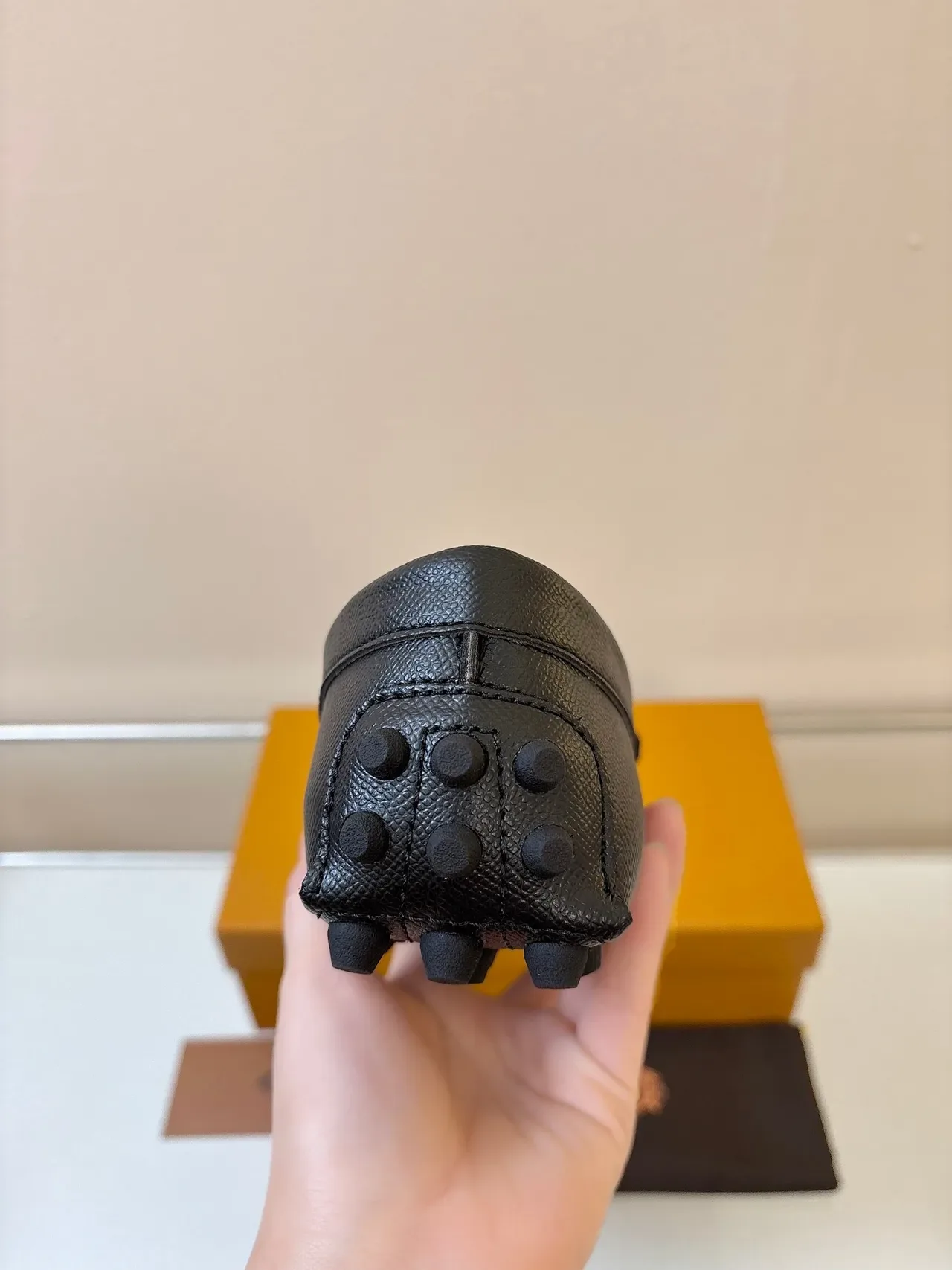 Tod's Gommino Loafer 黑色 纹理皮革 鹅卵石底 乐福鞋 4