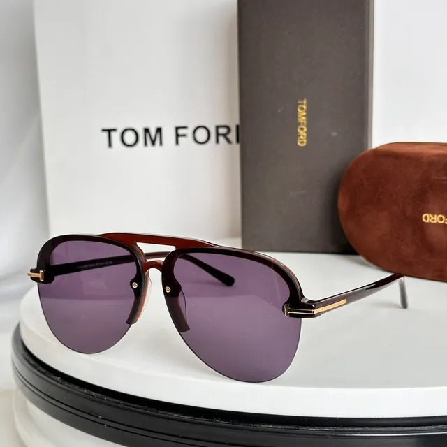 Tom Ford Double-Bar Temple Gafas de sol con temple negro y dorado con inlay metálico 8