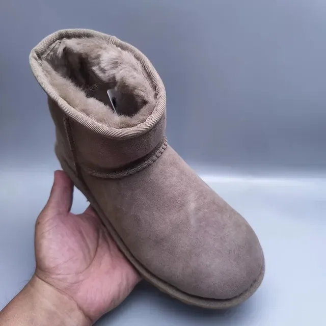 UGG أحذية الثلج بيج براون سويد أنتم مبطنة بشيرلينج كاف 3