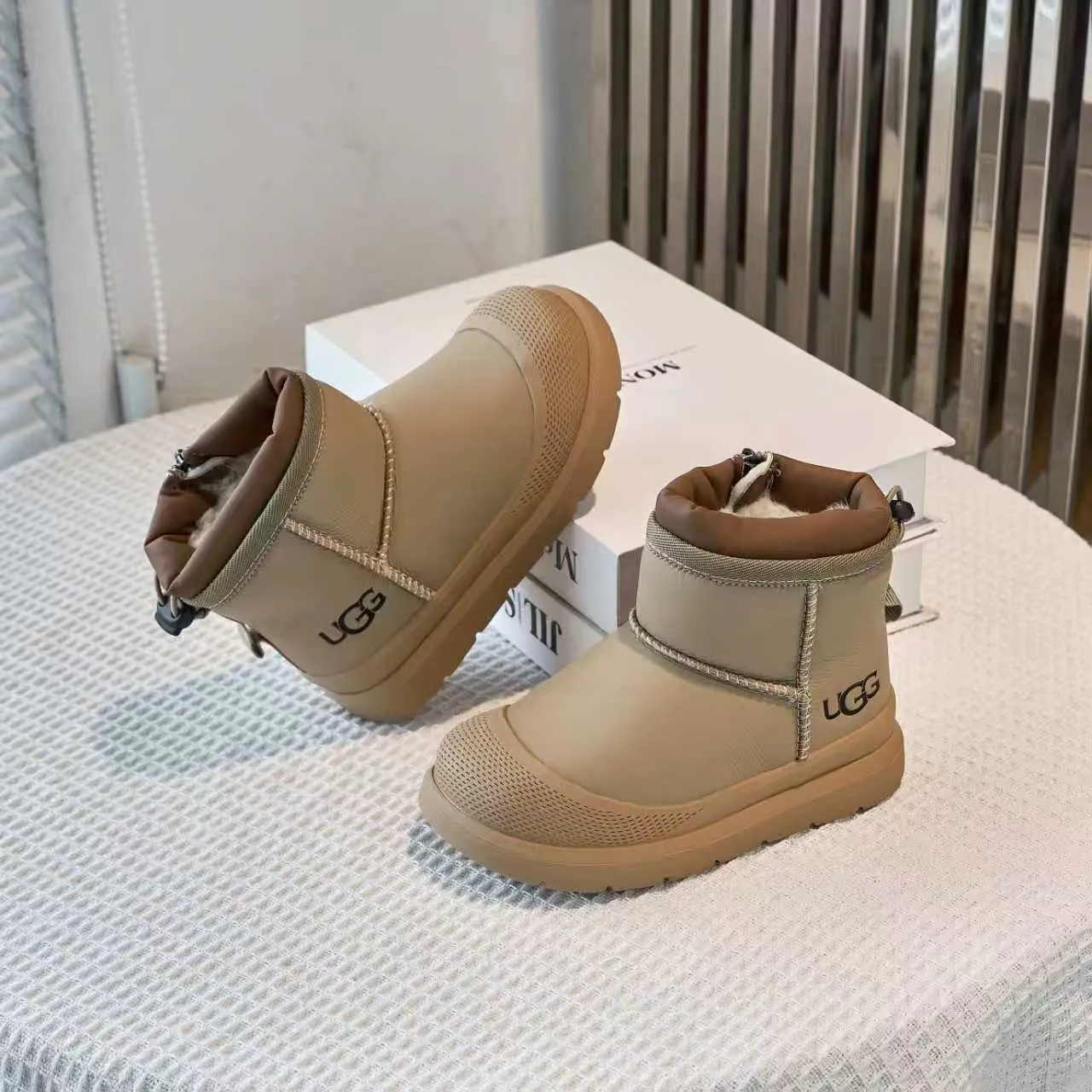 UGG Beige Marrón con cremallera forradas con shearling botas de nieve 3