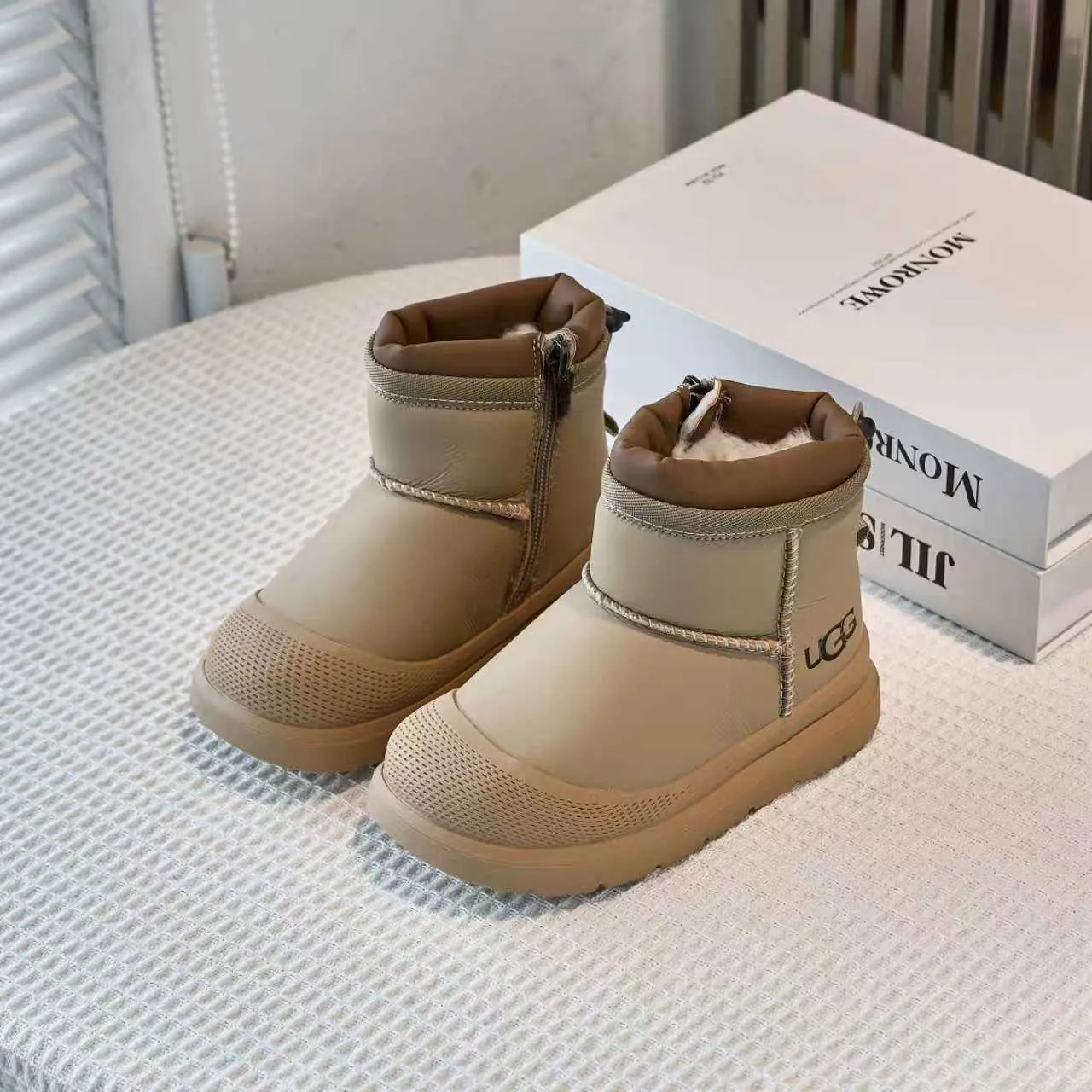 UGG Beige Marrón con cremallera forradas con shearling botas de nieve 6