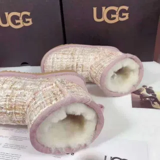 UGG أحذية ثلج بيج وردي علوى منسوج تود كم مموج