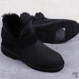 UGG 黑色麂皮羊毛里雪靴