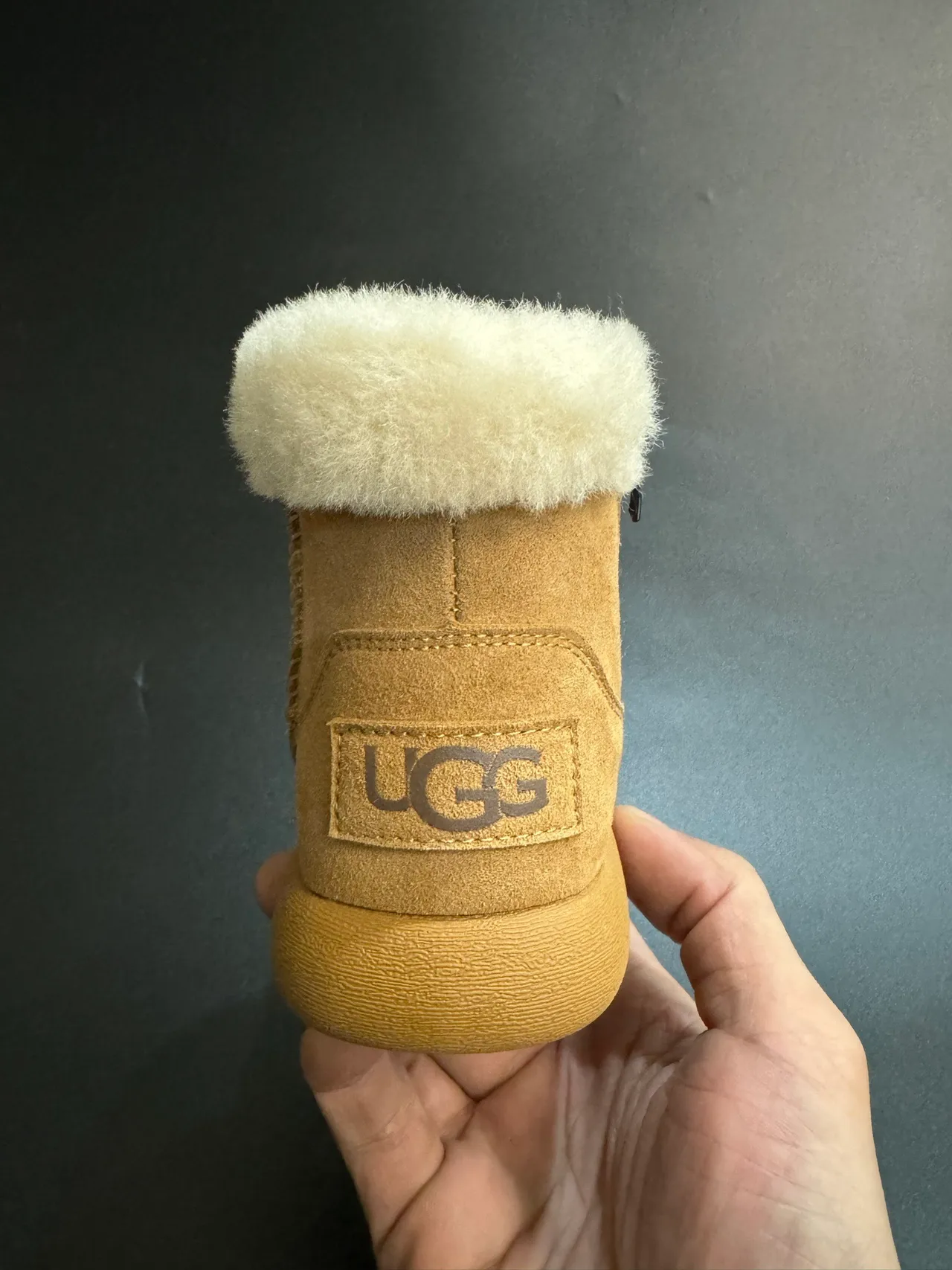 UGG Classic Mini 米色麂皮羊毛护腿雪靴 16