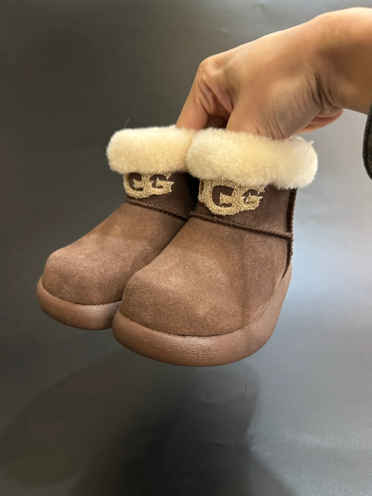 UGG Classic Mini 米色麂皮羊毛护腿雪靴 20