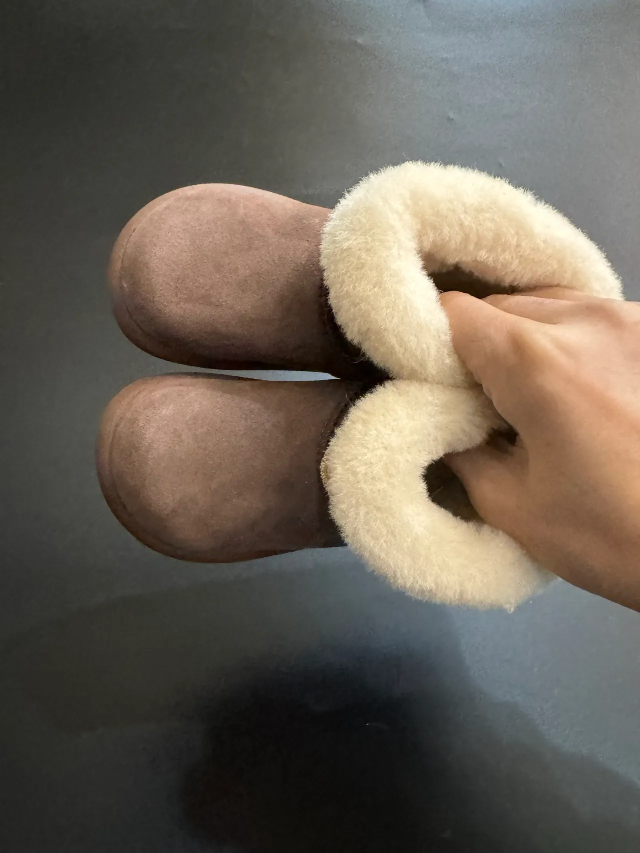 UGG Classic Mini 米色麂皮羊毛护腿雪靴 22