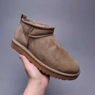 UGG Classic Mini 栗色麂皮雪靴