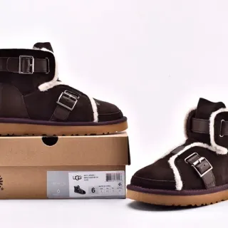 UGG Classic Mini 羊毛内里扣带雪靴