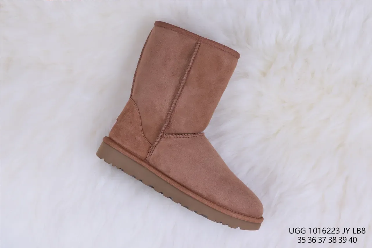 UGG Classic Short Botas de Nieve de Ante Marrón Forradas con Shearling 6