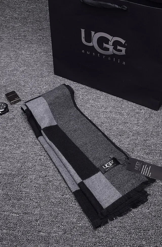 UGG ধূসর কালো ব্লক-স্ট্রাইপড বুনন ক্যাশমিয়ার শাল 3