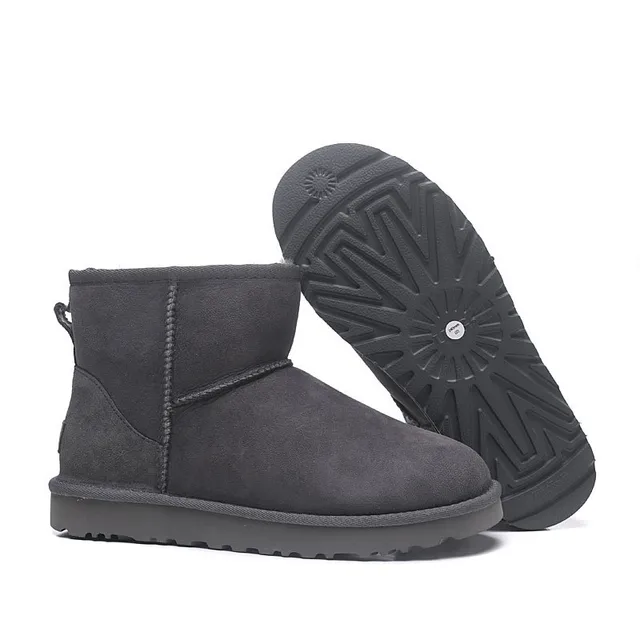 UGG 灰色羊麂皮鞋面 羊毛内衬翻边雪靴 3