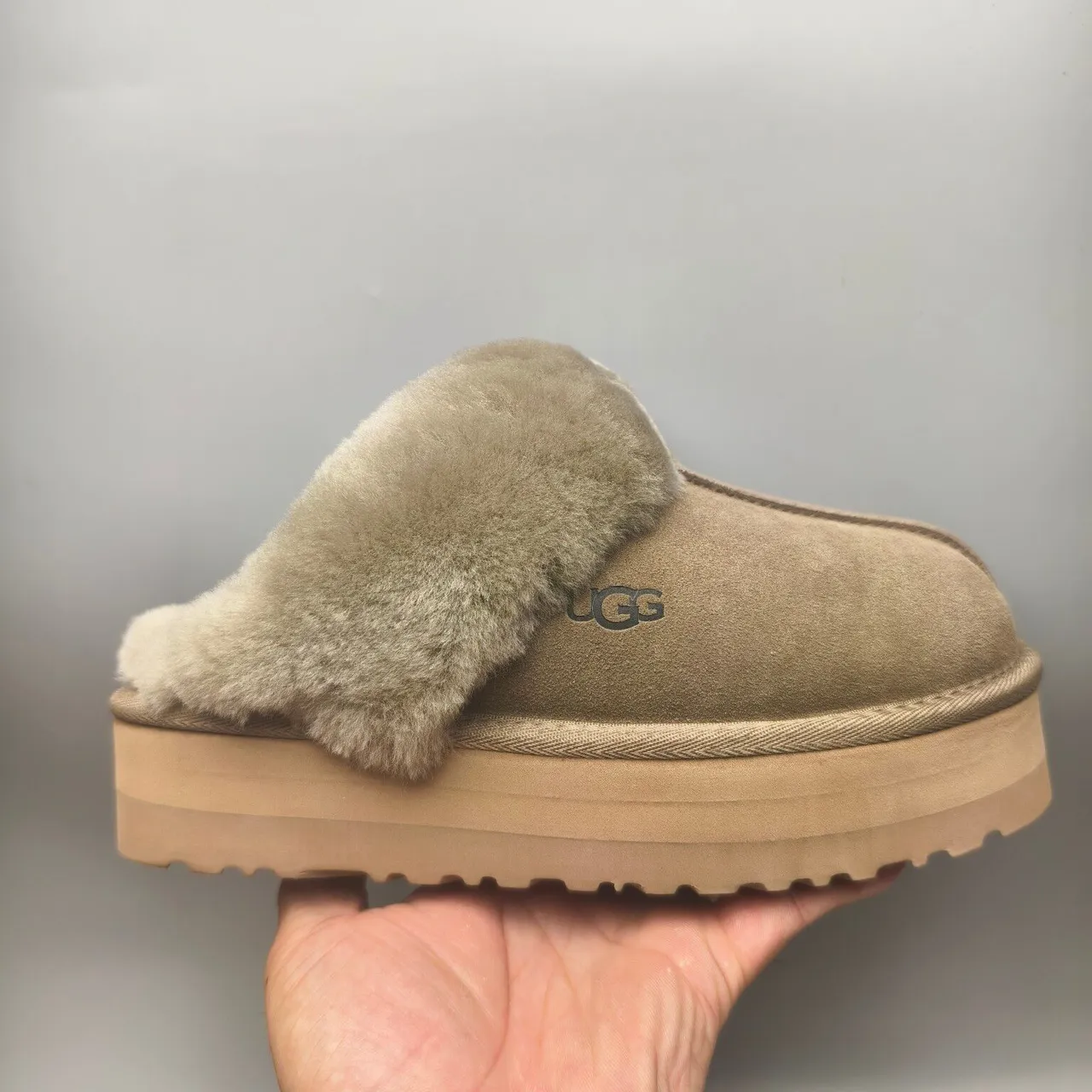 UGG Tasman 米色 羊毛皮 厚底拖鞋 2