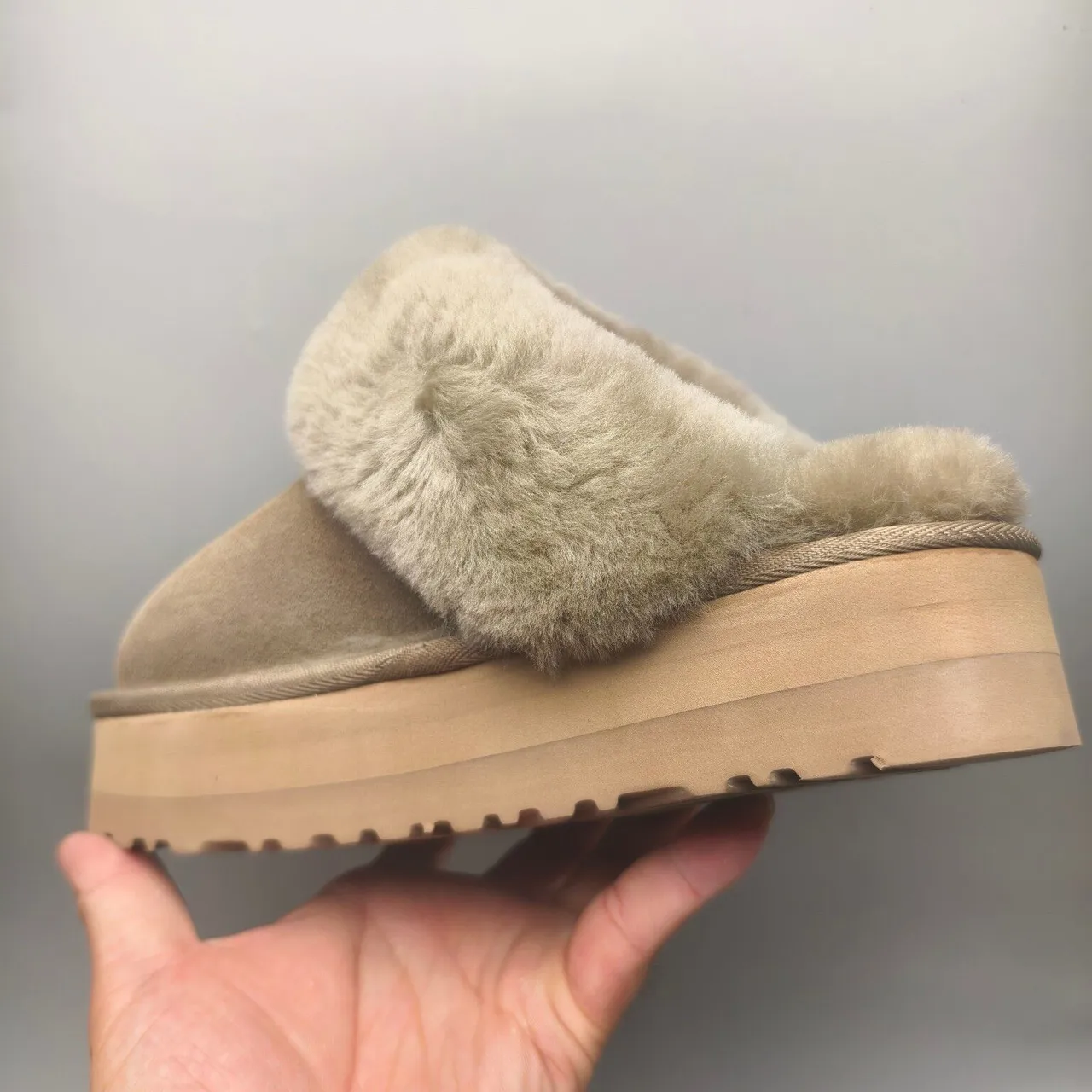 UGG Tasman 米色 羊毛皮 厚底拖鞋 4