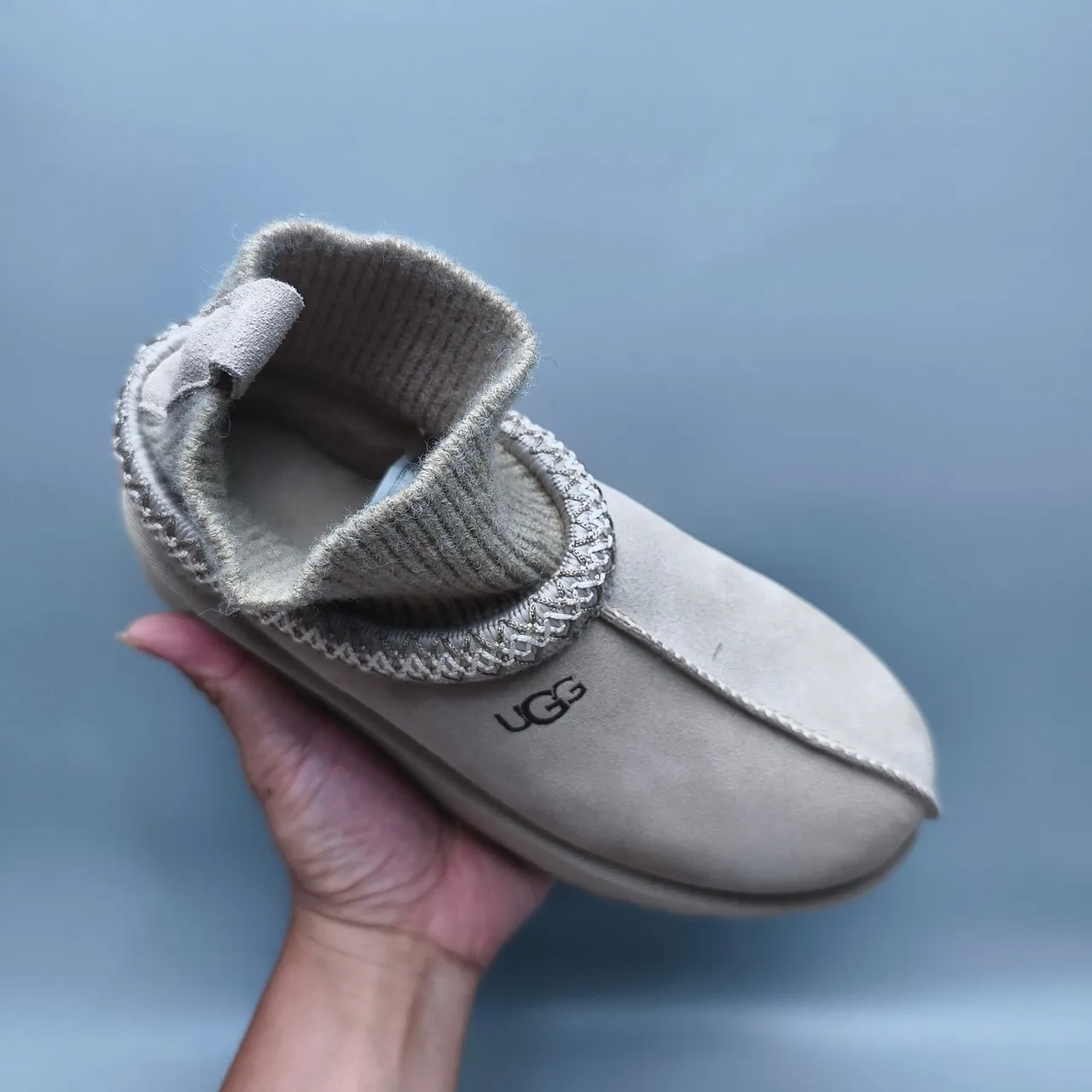 UGG Tasman 米色 踩脚针织护脚雪靴 3