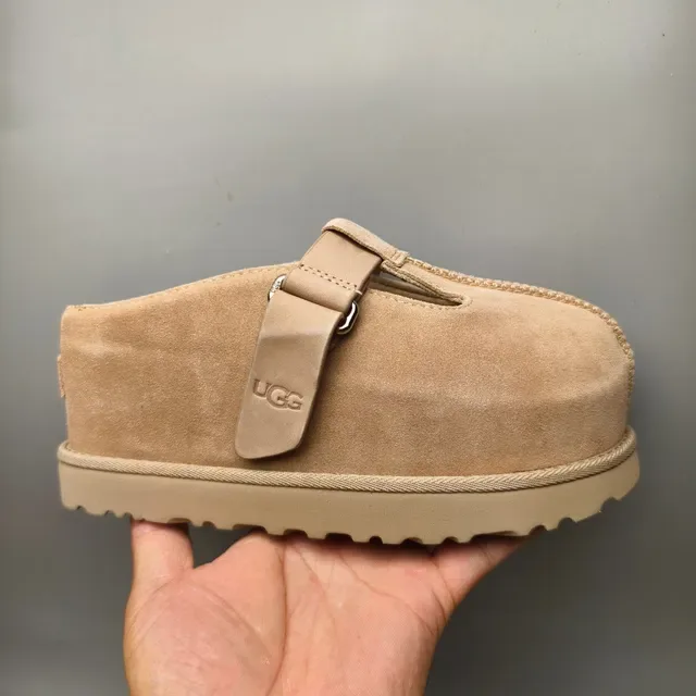 UGG Tasman भूरा सुड T-strap मरी जेन जूते 2