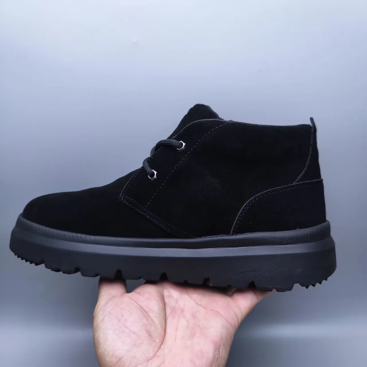 UGG Tasman কালো সুয়েড লেস-আপ এনকেল বুট 4