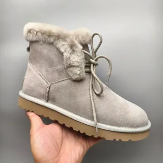 UGG Tasman 浅灰麂皮羊毛护腿雪靴