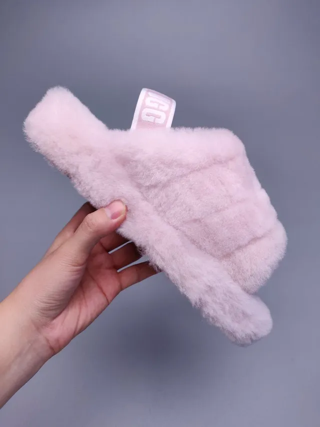 UGG Tasman গোলাপি ফ্লাফি শিয়ারলিং স্লাইড চপ্পল 8