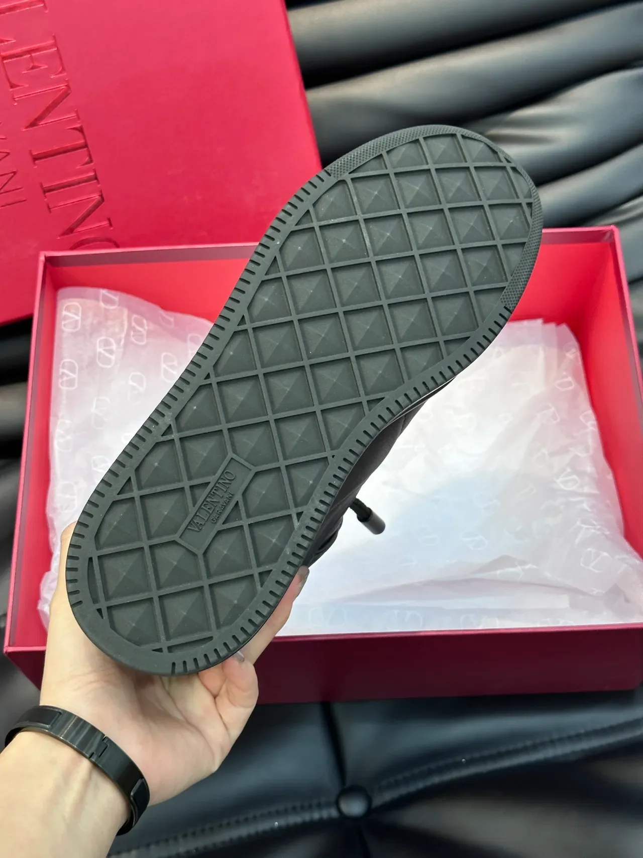 Baskets Valentino Noir Cuir Pleine Fleur Empeigne Perforée Capuchon d'Orteil 2
