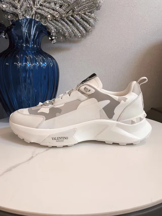 Valentino Rockstud সাদা ধূসর সোল ক্যামোফ্লেজ প্যানেলিং চাঙ্কি স্নিকার্স 4