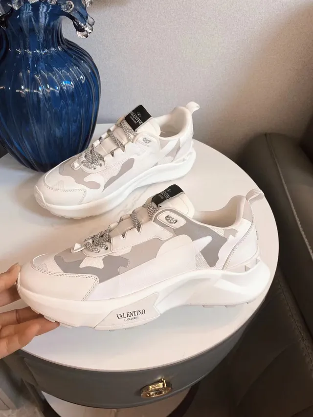 Valentino Rockstud সাদা ধূসর সোল ক্যামোফ্লেজ প্যানেলিং চাঙ্কি স্নিকার্স 7