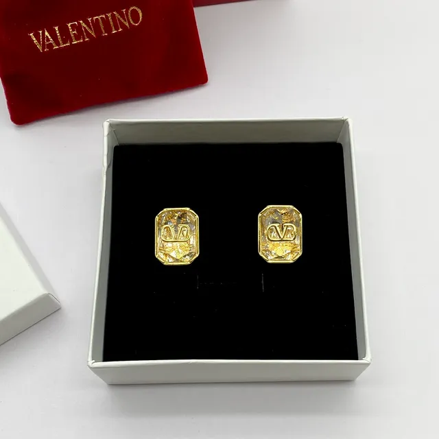 Valentino VLTN অষ্টভুজ ক্রিস্টাল স্টাড ইয়াররিংস 5
