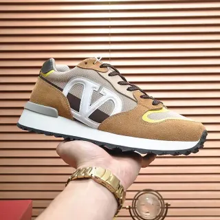 Valentino VLTN Runner टैन ब्राउन सूड मेश लाइफस्टाइल स्नीकर्स
