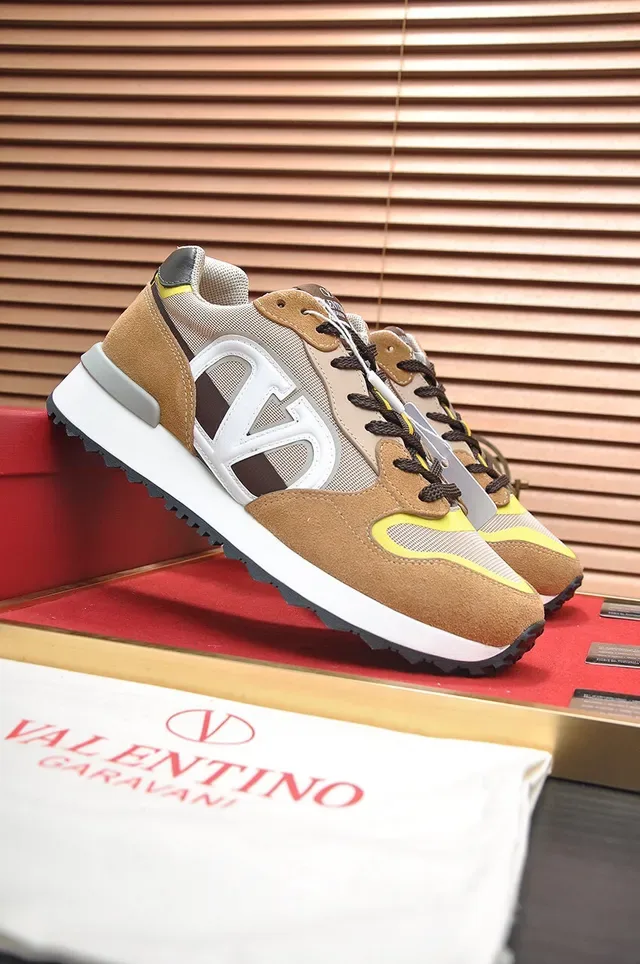 Valentino VLTN Runner Zapatillas Lifestyle Marrón Tan Ante y Malla 3