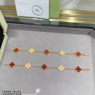 Van Cleef & Arpels Alhambra Five Motif 红色珐琅和钻石手链