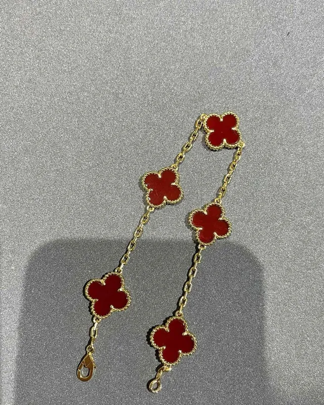Van Cleef & Arpels Alhambra पाँच मोटिफ लाल एनामेल सोने की ब्रेसलेट 3