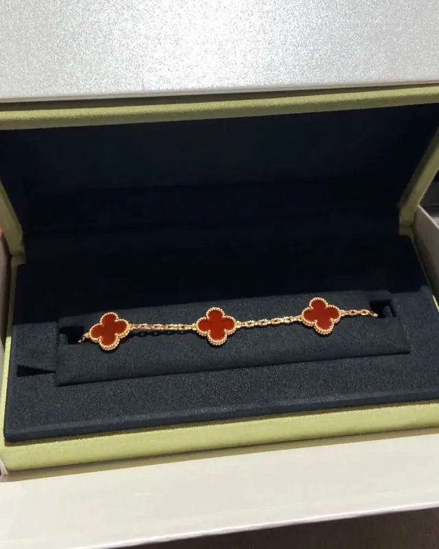 Van Cleef & Arpels Alhambra पाँच मोटिफ लाल एनामेल सोने की ब्रेसलेट 6