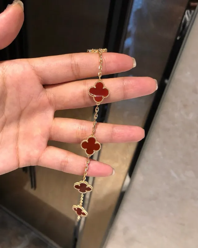 Van Cleef & Arpels Alhambra पाँच मोटिफ लाल एनामेल सोने की ब्रेसलेट 7