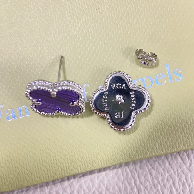 Van Cleef & Arpels Alhambra Brincos com pedras marmorizadas roxas e bordas de miçangas 3