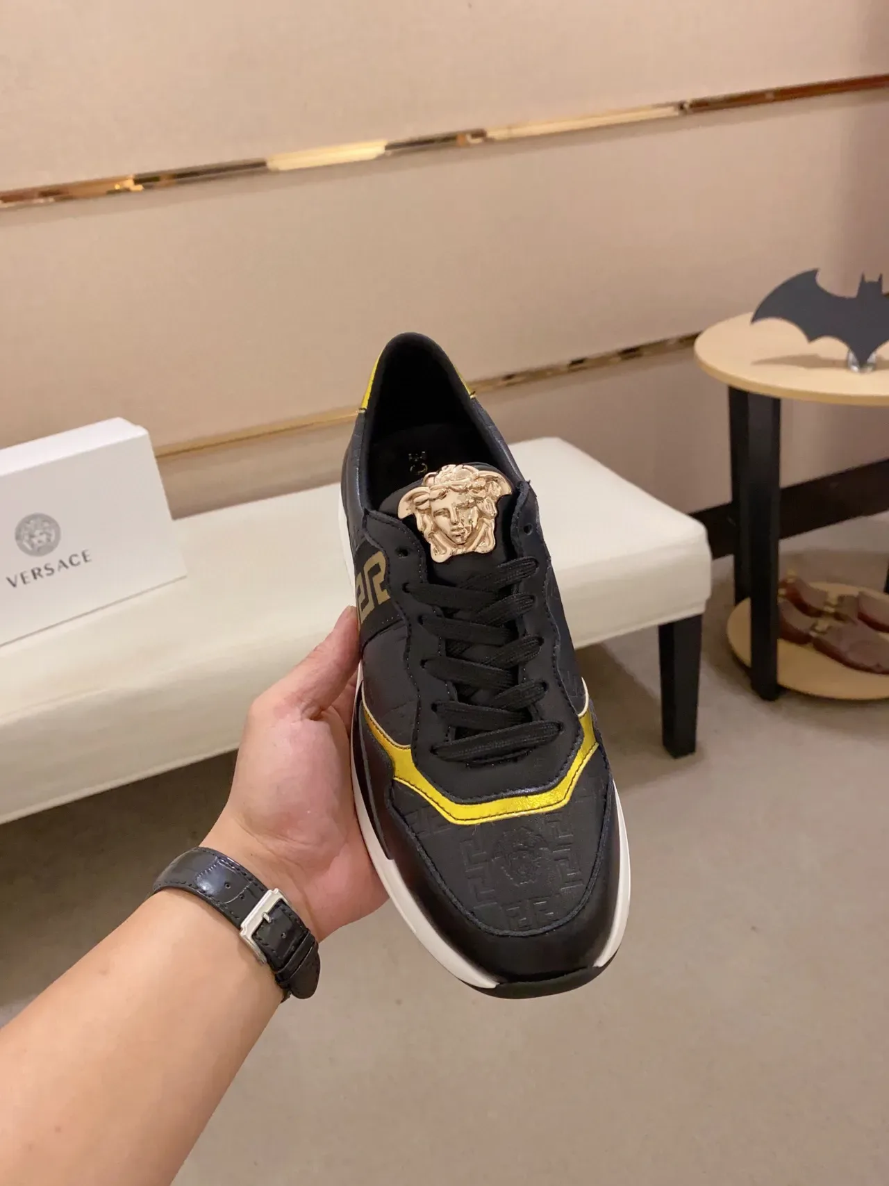 Versace Preto Dourado Couro Superior Padrão Greca Chave Tênis Lifestyle 8