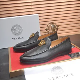Versace Preto Dourado Couro Granulado Ornamento de Cabeça de Medusa Loafer