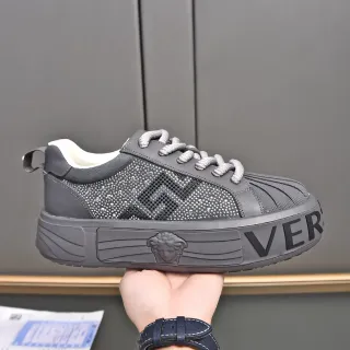 Versace Chain Reaction ধূসর ক্রিস্টাল-ইম্বেলিশড প্ল্যাটফর্ম লাইফস্টাইল স্নিকার্স