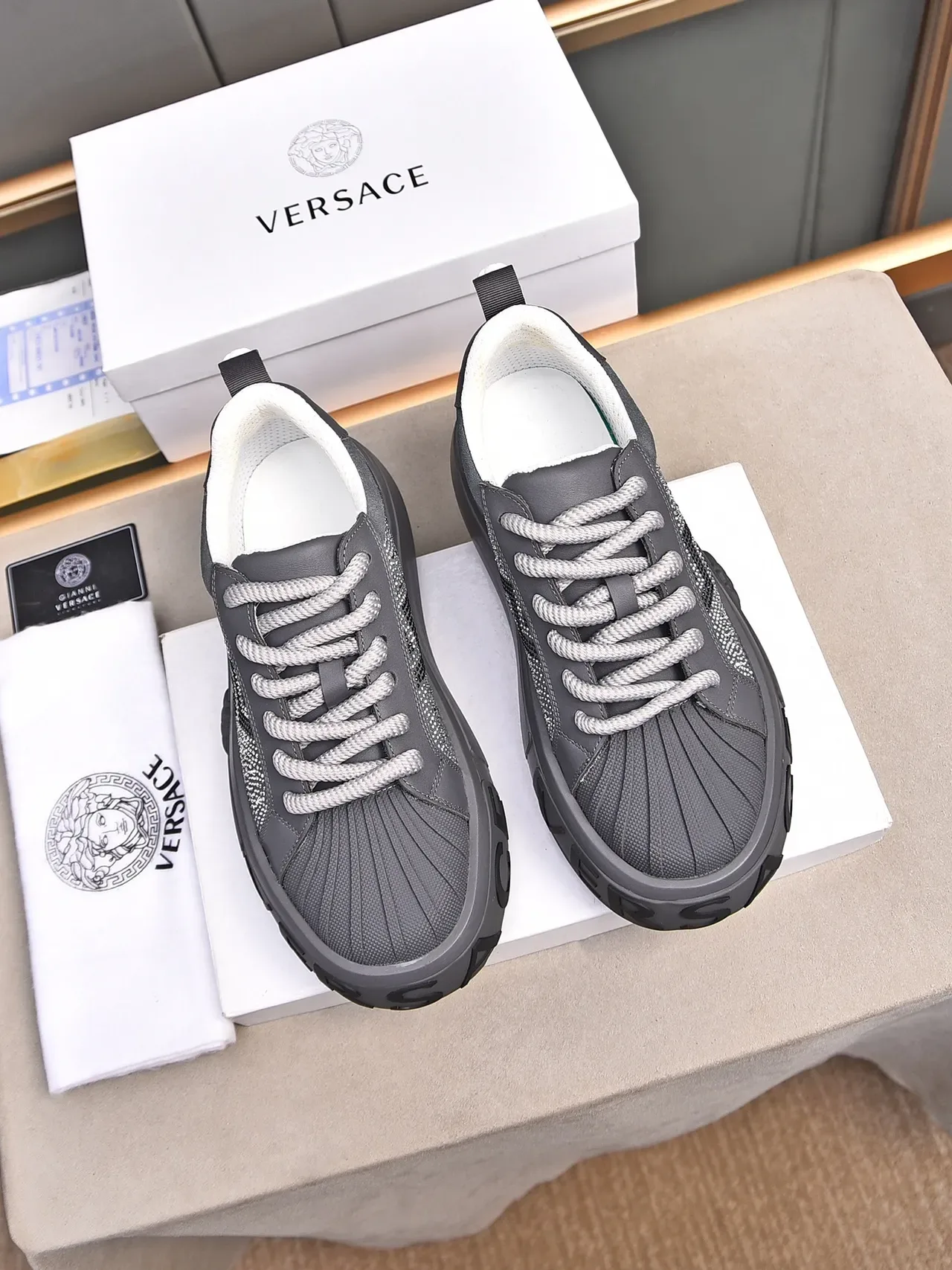 Versace Chain Reaction Gris Plateforme à cristaux Sneakers Lifestyle 3