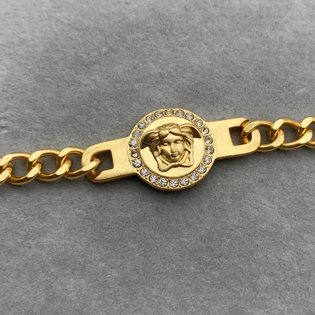 Versace Chain Reaction Medusa Head بيزل كريستال لون ذهبي سلسلة كرب أساور 3