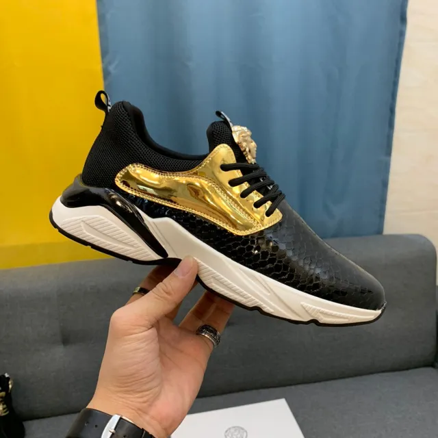 Versace Chain Reaction حذاء رياضي جلد الثعابين وذهبي كثيف 17