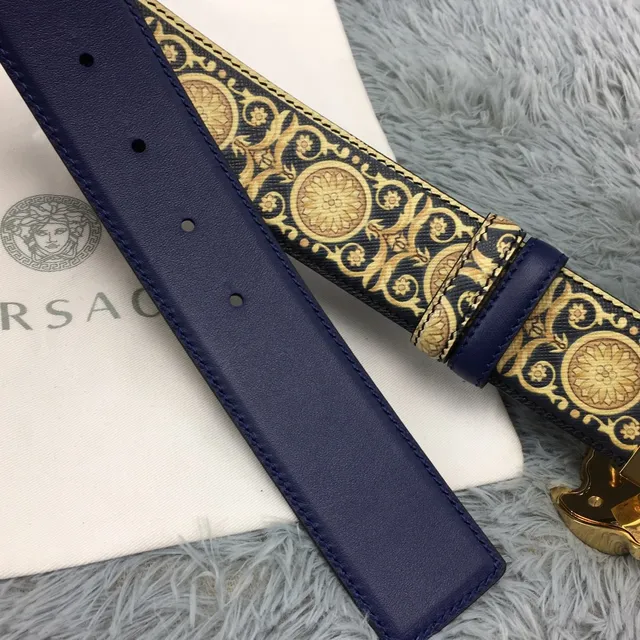 Versace Eros Medusa Head सज्जित ब्यारोक-प्रिंट चामड़ार बेल्ट 3