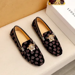 Versace Greca Odissea 黑色天鹅绒 Medusa 乐福鞋