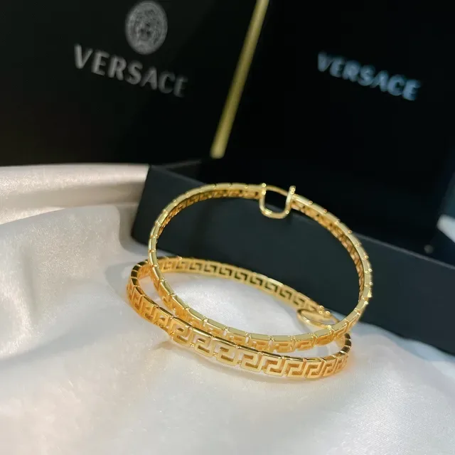 Versace Greca Odissea Aros Dourados com Chave Grega 7