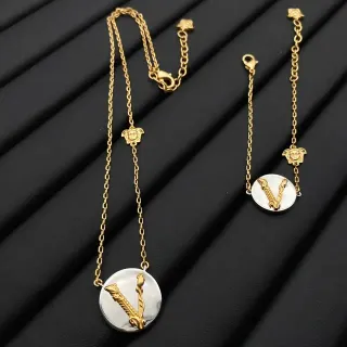 Versace Iconic Medusa & V Collection সোনালি চেইন নেকলেস