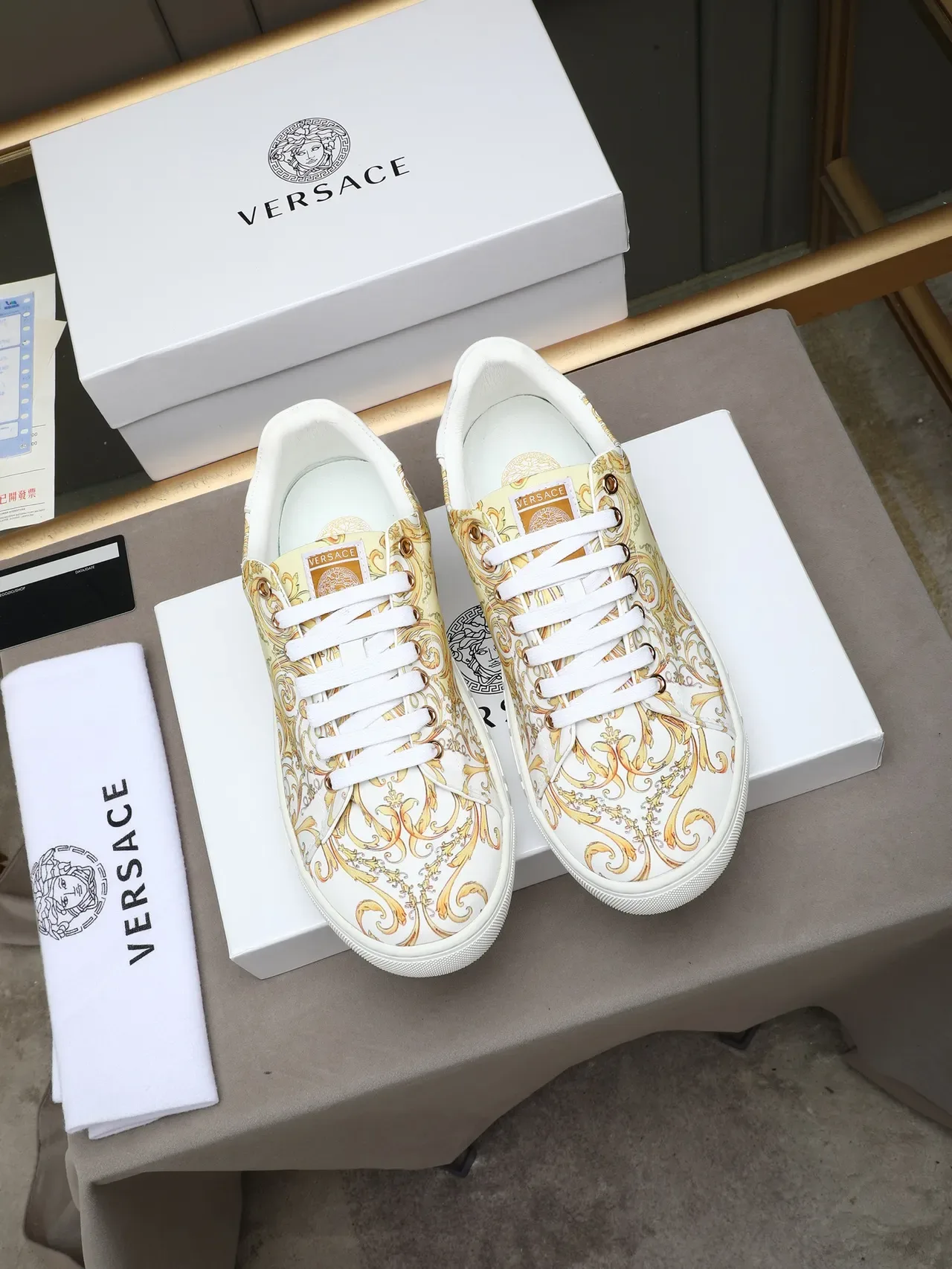 Versace Odissea Baroque Print Medusa Motif लाइफस्टाइल स्नीकर 2