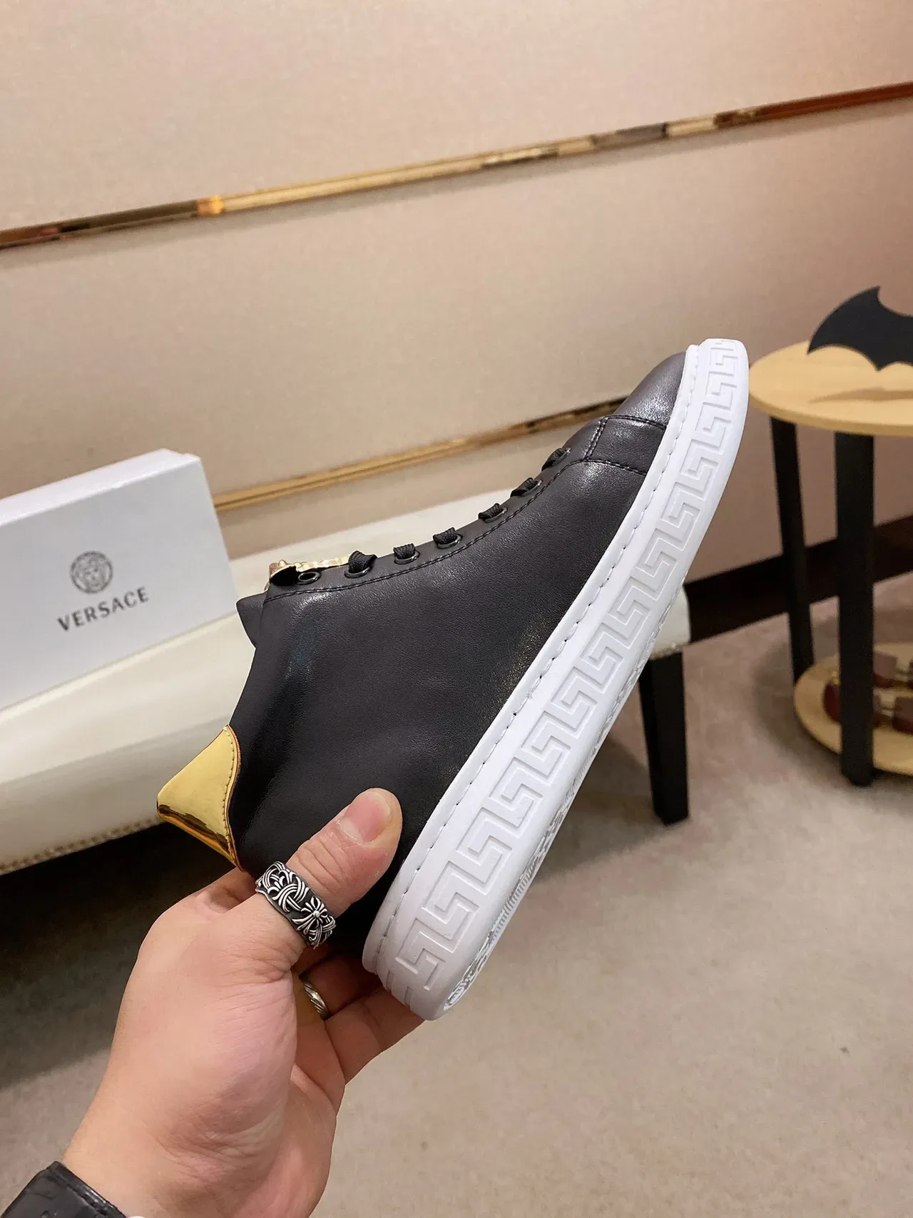 Versace Odissea Sneakers Lifestyle Noir et Or Brodé 6